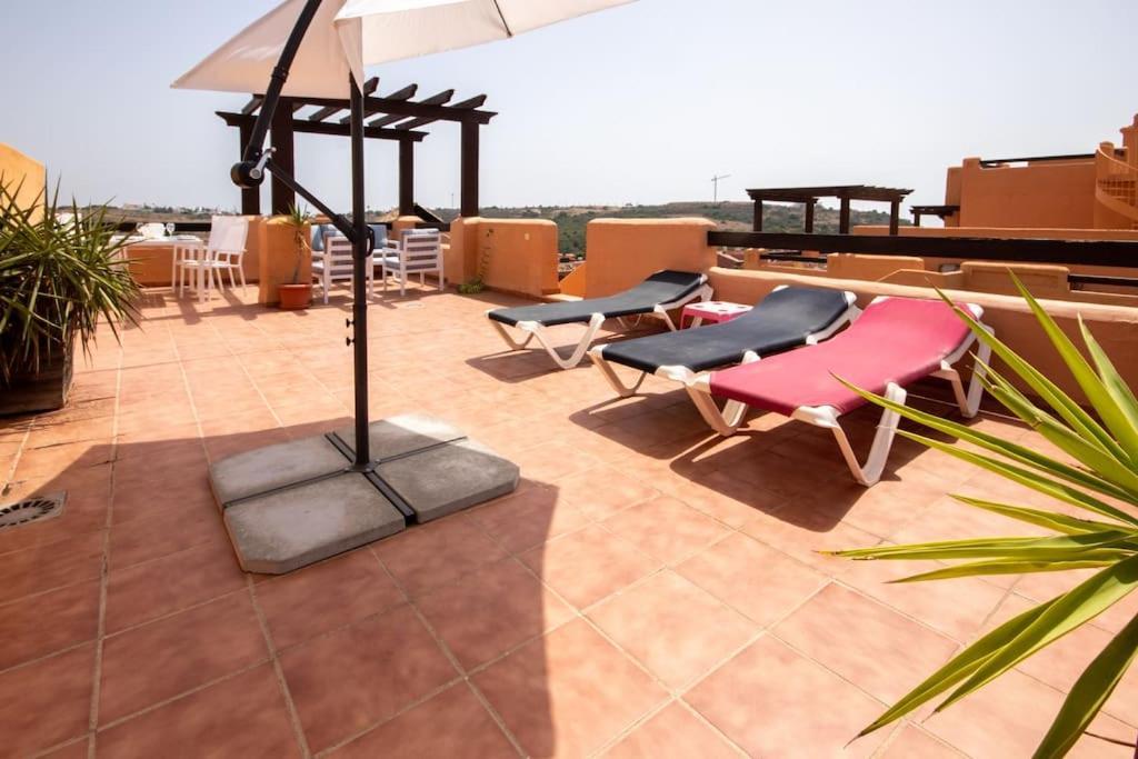 Penthouse With Roof Terrace, Bbq, Pool- And Sea Views Leilighet Buenas Noches Eksteriør bilde